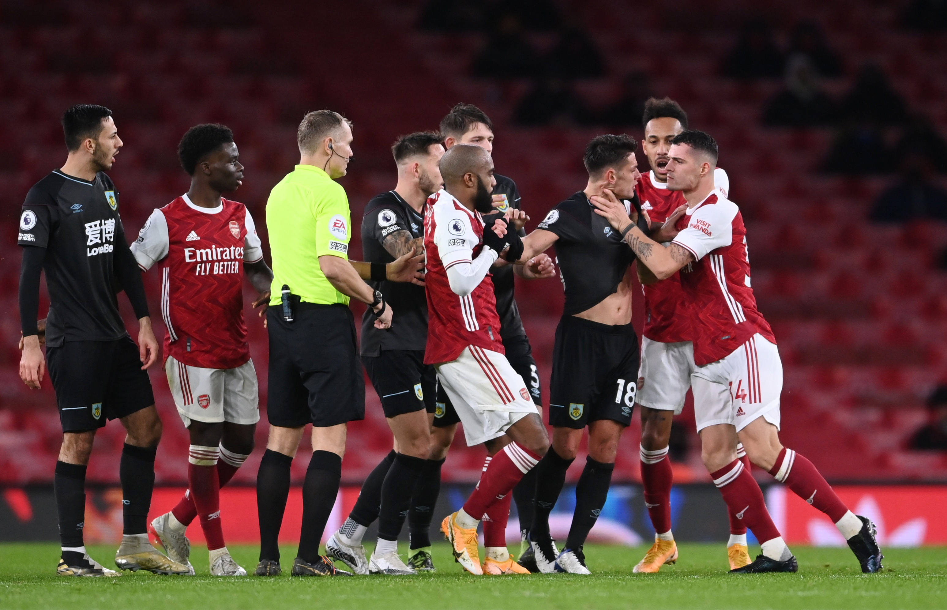 他始终坚持 他始终坚持