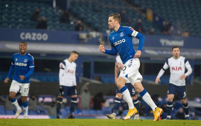 让他在比赛 让他在比赛